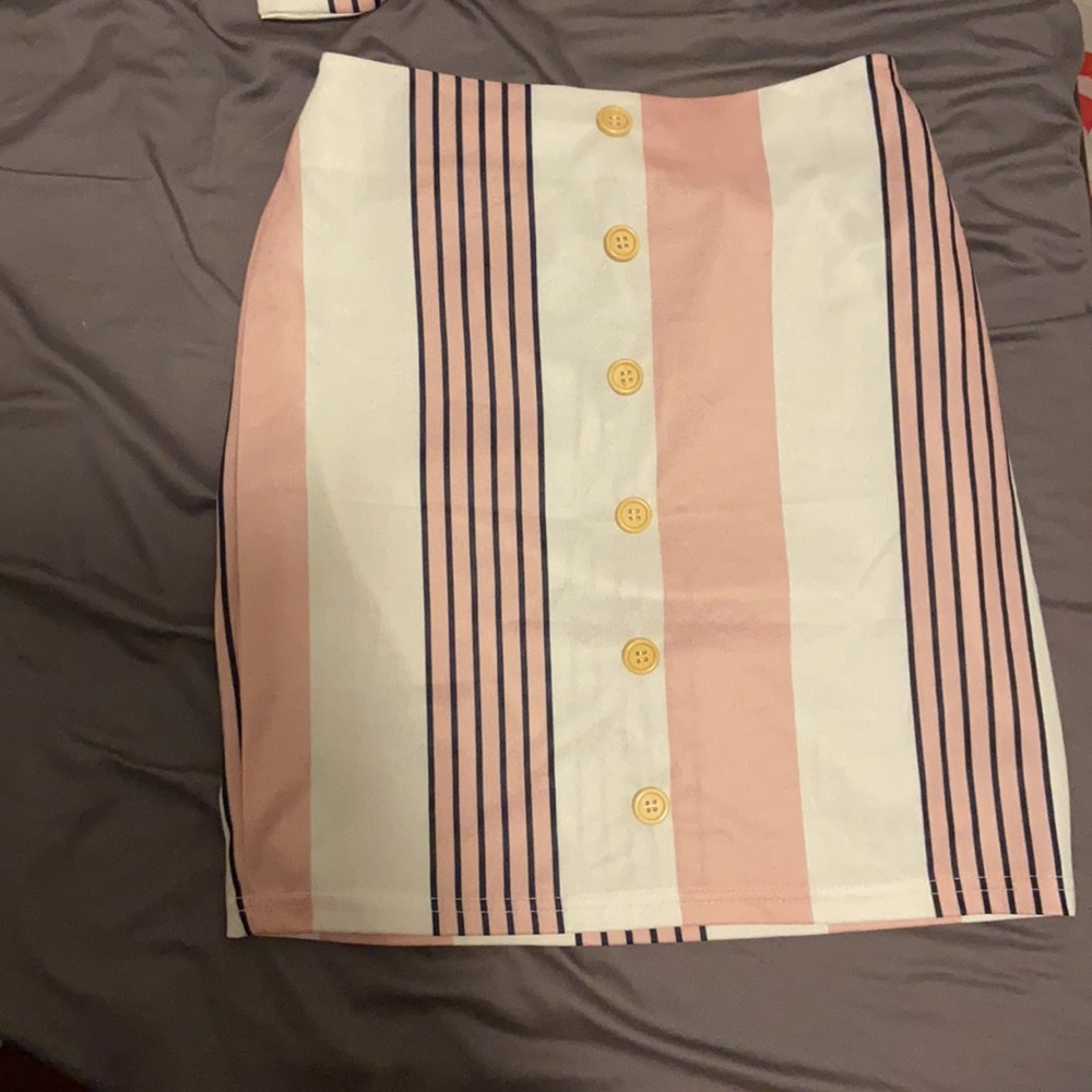 Set - Picture 2 of 5